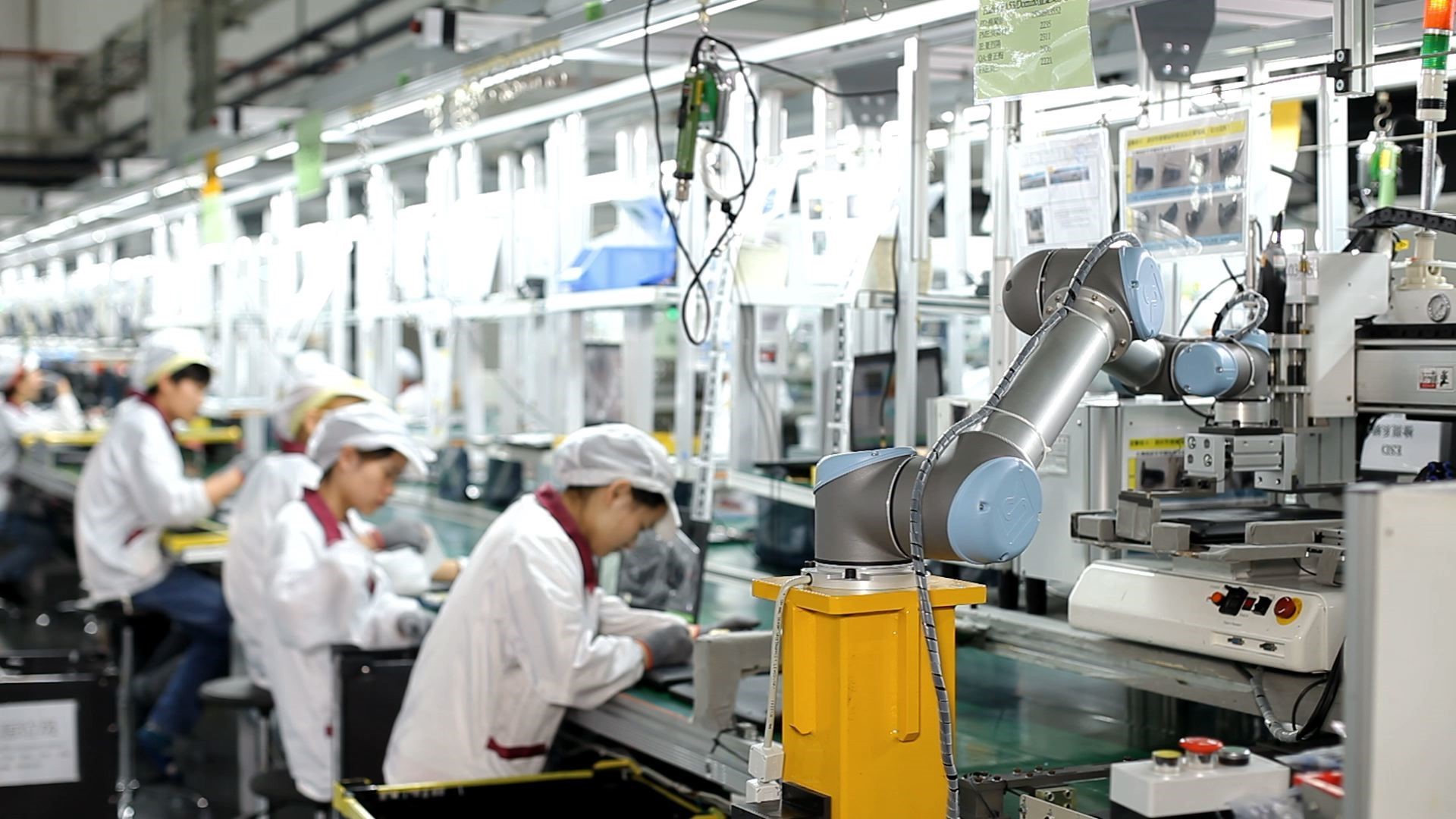 协作型机器人：改变中国「3C 产业」的工具